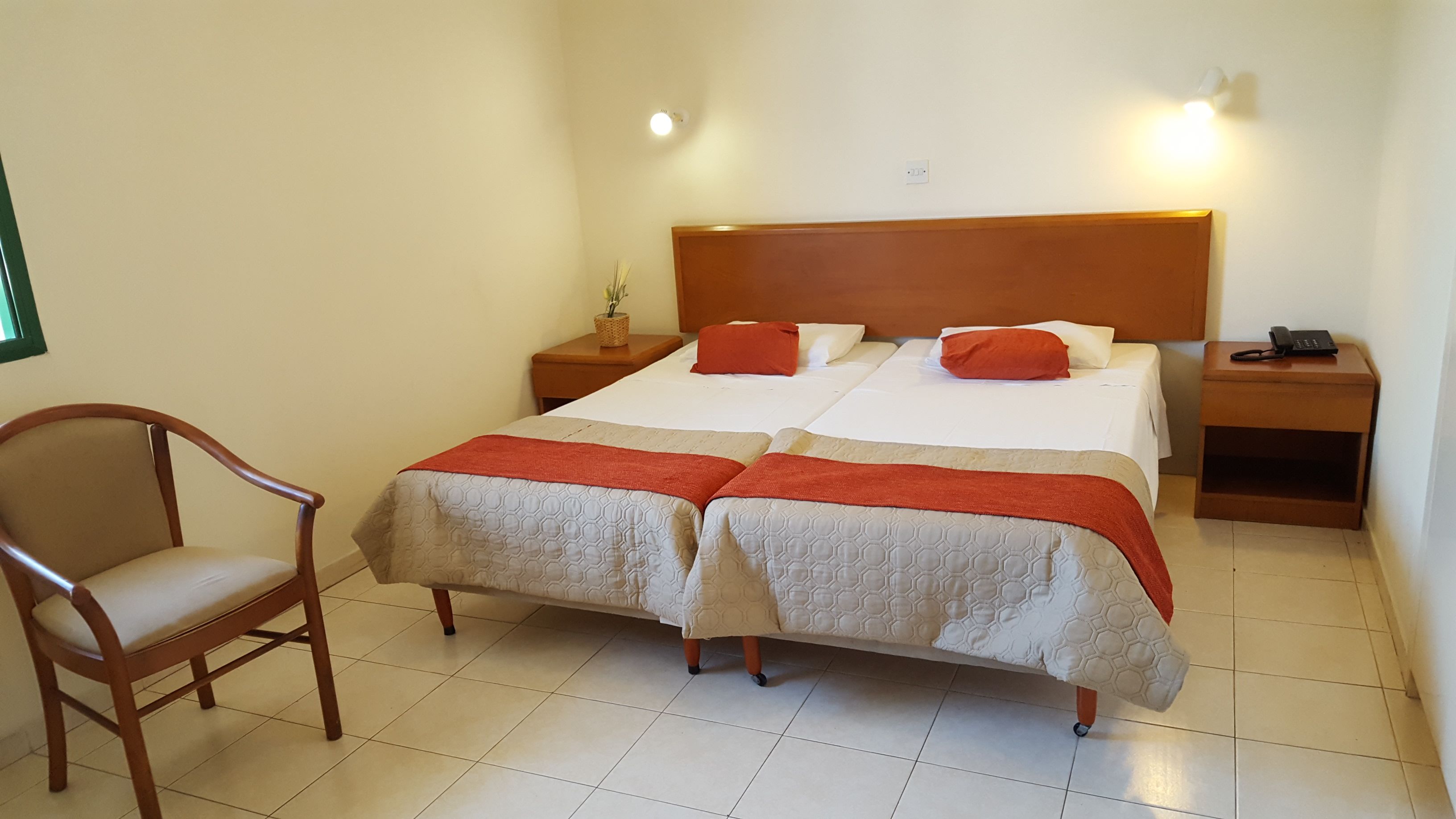 1 bedroom, soundproofing, cribs (free), WiFi (free)