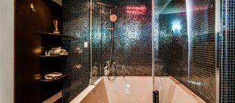Olux Hotel Motel & Suites