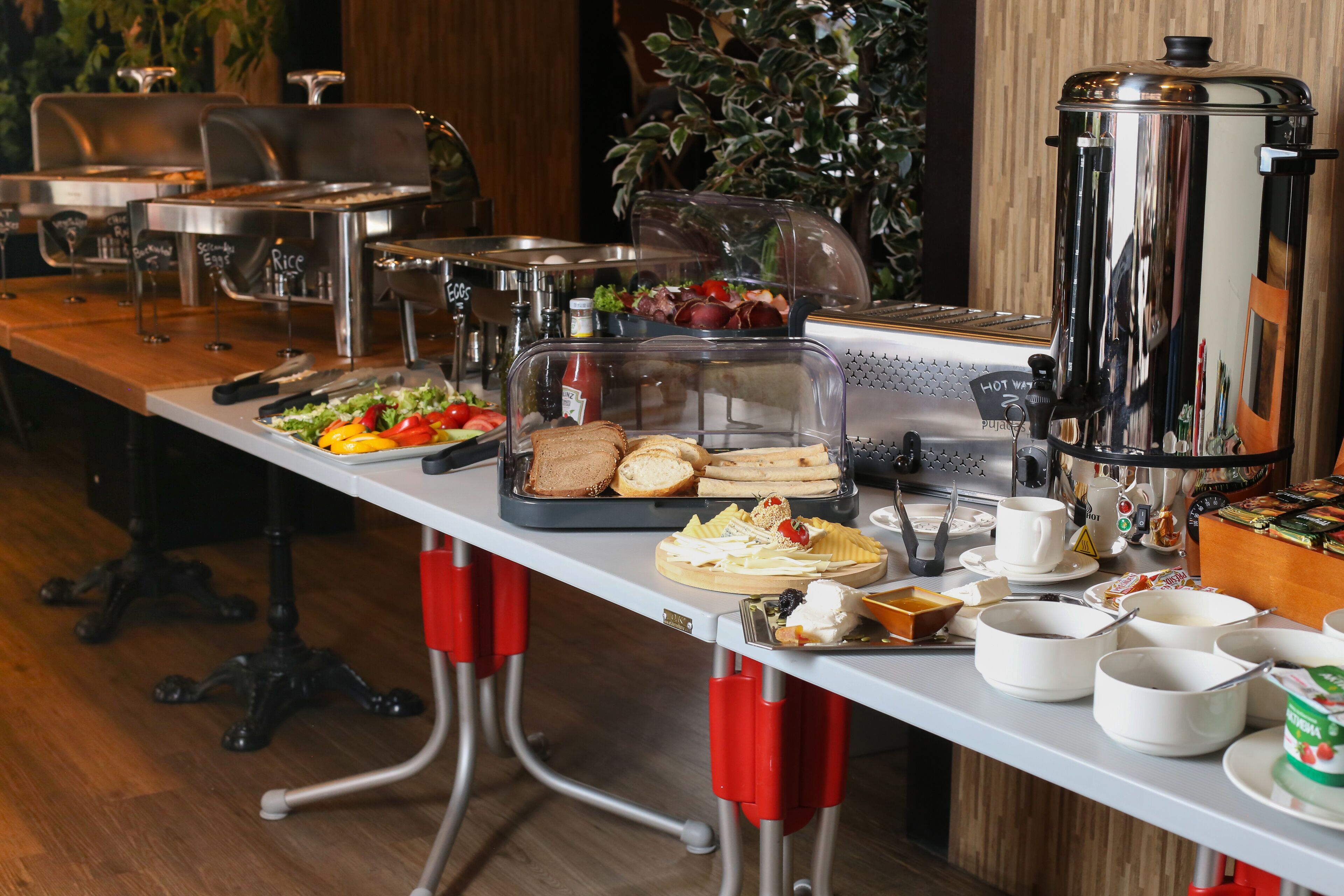 daily buffet breakfast (amd 7500 per person)