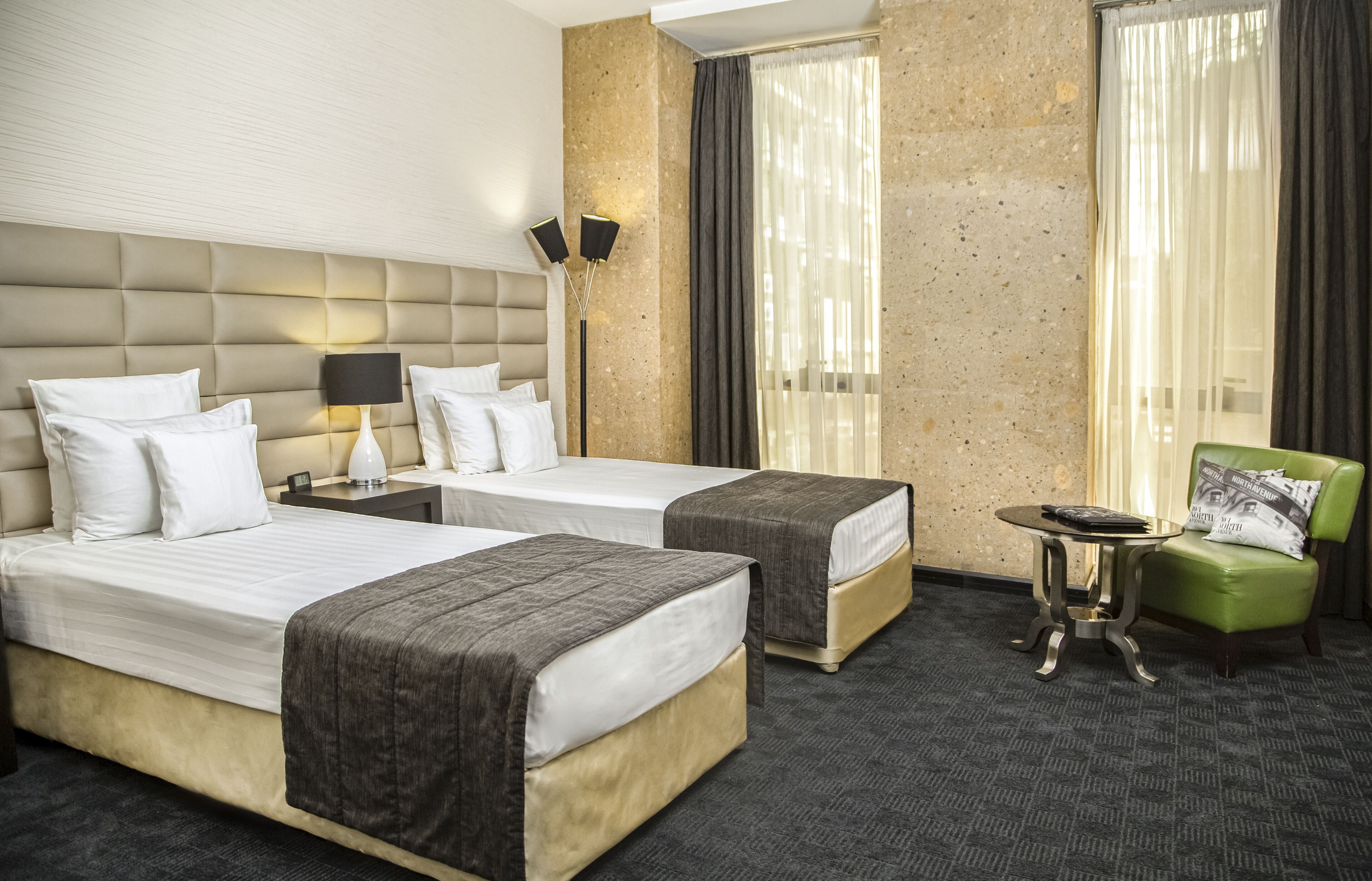 deluxe double or twin room | 1 bedroom, free minibar items, in-room safe, desk