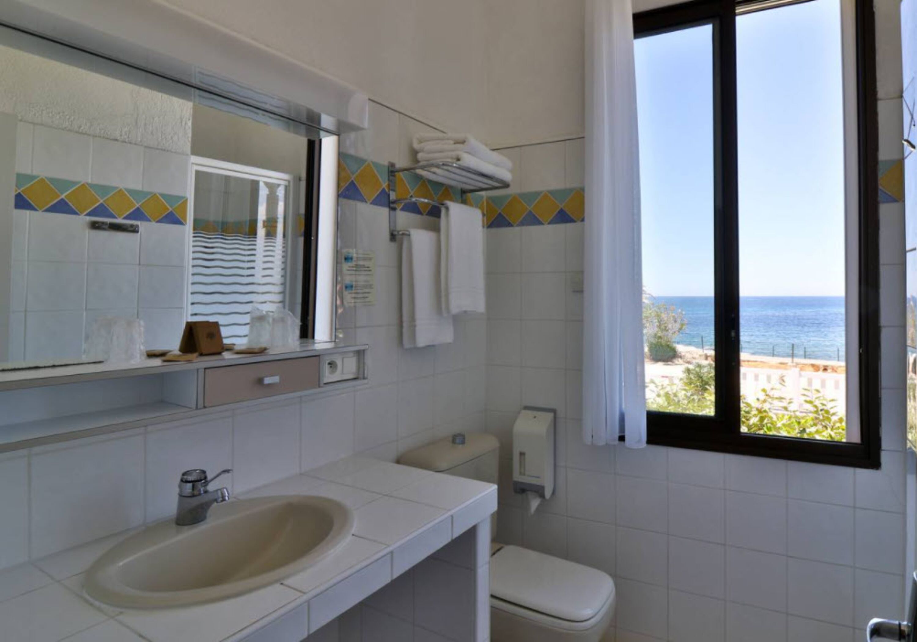 double room, sea view | bathroom | towels