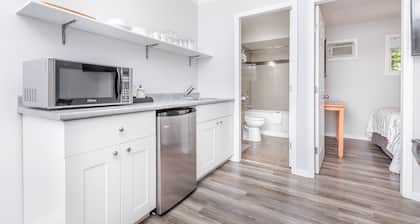 Westridge Motor Inn