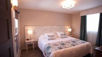 Soundproofing, iron/ironing board, free WiFi, bed sheets