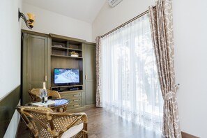 Deluxe-Apartment, Balkon (6 pax) | Hochwertige Bettwaren, individuell dekoriert, individuell eingerichtet