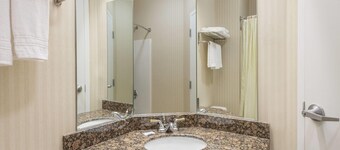 Super 8 by Wyndham Harrisburg Hershey North