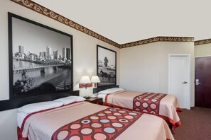 Iron/ironing board, free WiFi, bed sheets