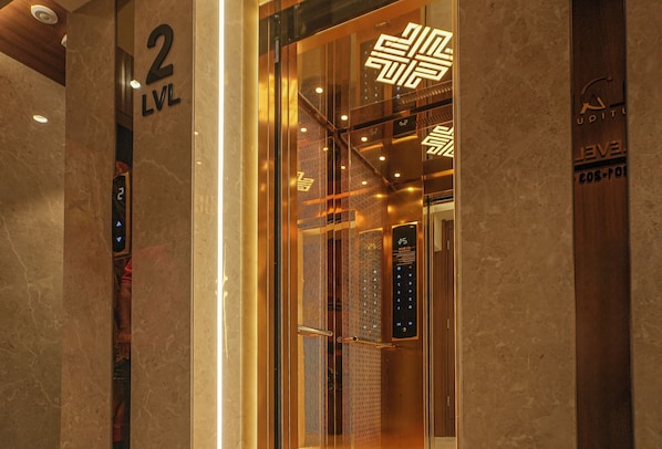 Elevator