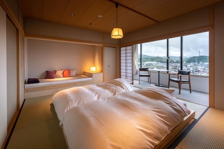 Japanese-style Twin Room with indoor bath, Non Smoking | In-room safe, desk, free WiFi, bed sheets. Wataya Besso