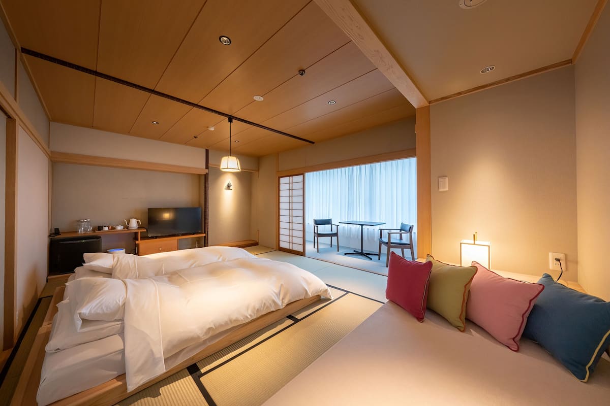 Japanese-style Twin Room with indoor bath, Non Smoking | In-room safe, desk, free WiFi, bed sheets