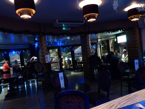 Bar (on property) - Amsterdam Hotel and A Bar (Brighton)