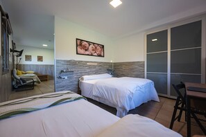 Studio (for 4) | Premium bedding, desk, iron/ironing board, free WiFi - Caserio Gorosarri (Eskoriatza)
