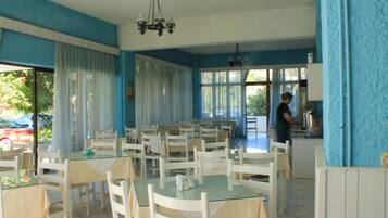 Daily buffet breakfast (EUR 9 per person)