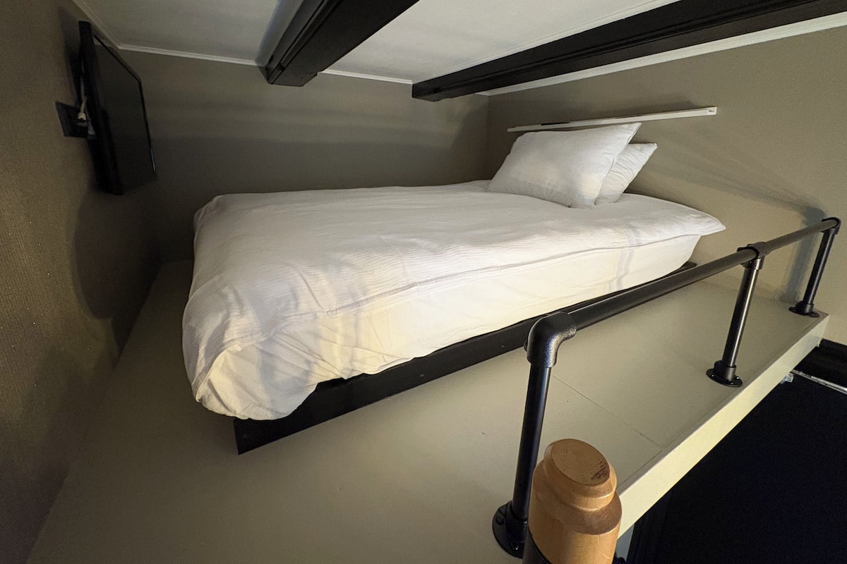 Chambre Simple | Literie hypoallergénique, décoration personnalisée