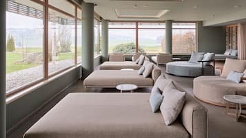 カップル用トリートメントルーム、サウナ、ボディ トリートメント、ハイドロセラピー、ボディラップ、ボディスクラブ