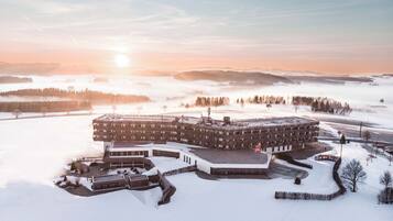 Vista frontal de la propiedad