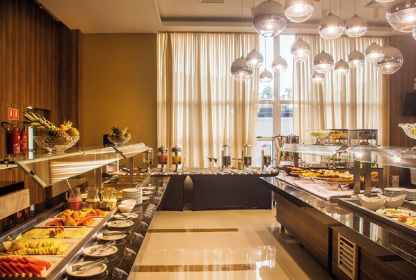 Daily buffet breakfast (BRL 49.50 per person)