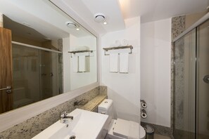 Shower, free toiletries, hair dryer, towels