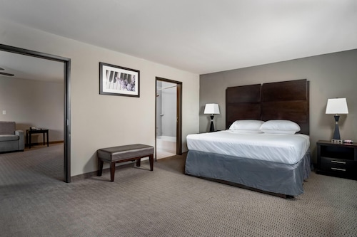 Baymont by Wyndham College Station