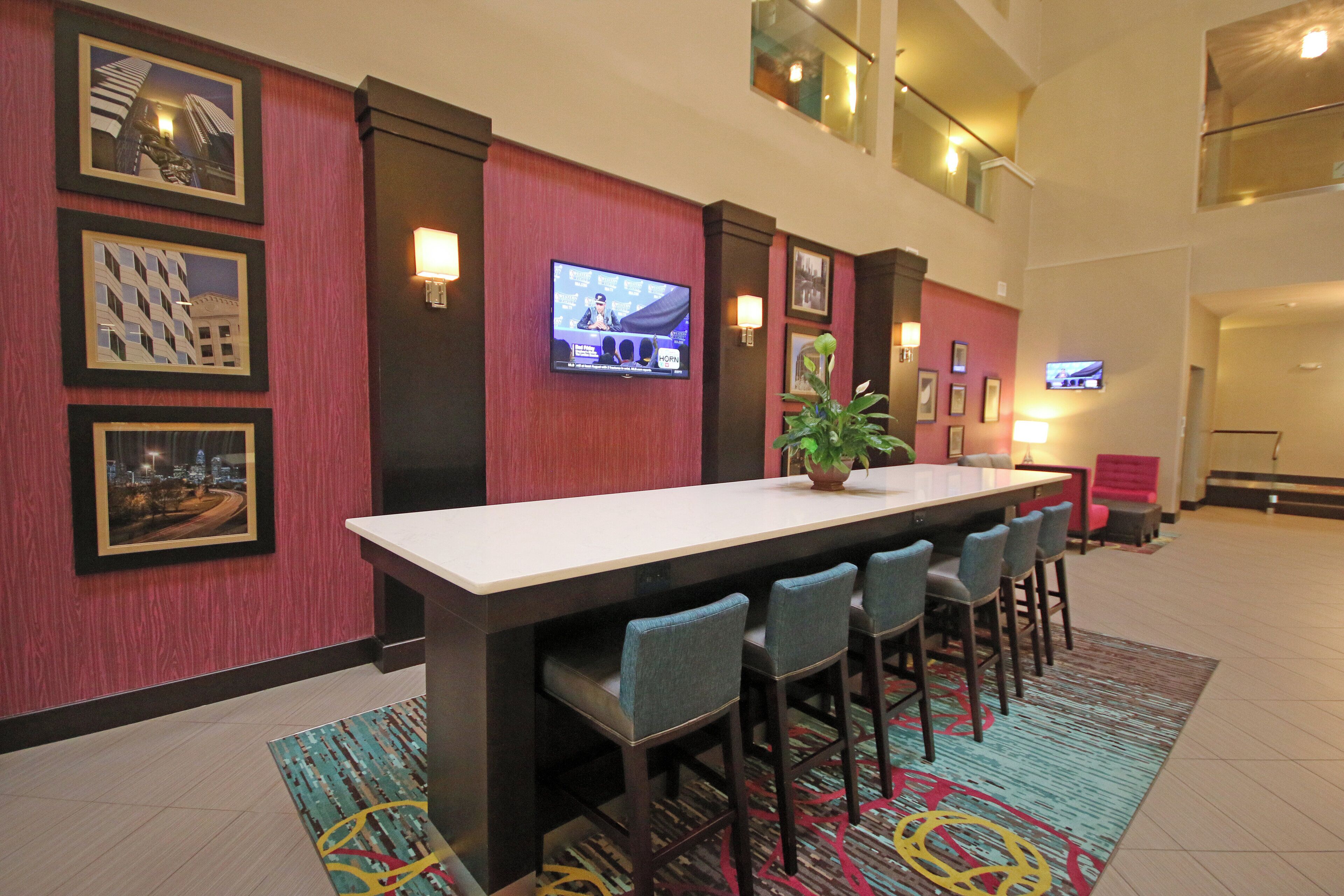 Photo - Holiday Inn Express & Suites Charlotte North