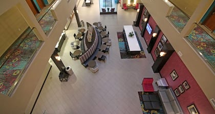 Holiday Inn Express & Suites Charlotte North by IHG