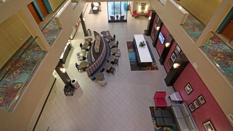 Holiday Inn Express & Suites Charlotte North by IHG