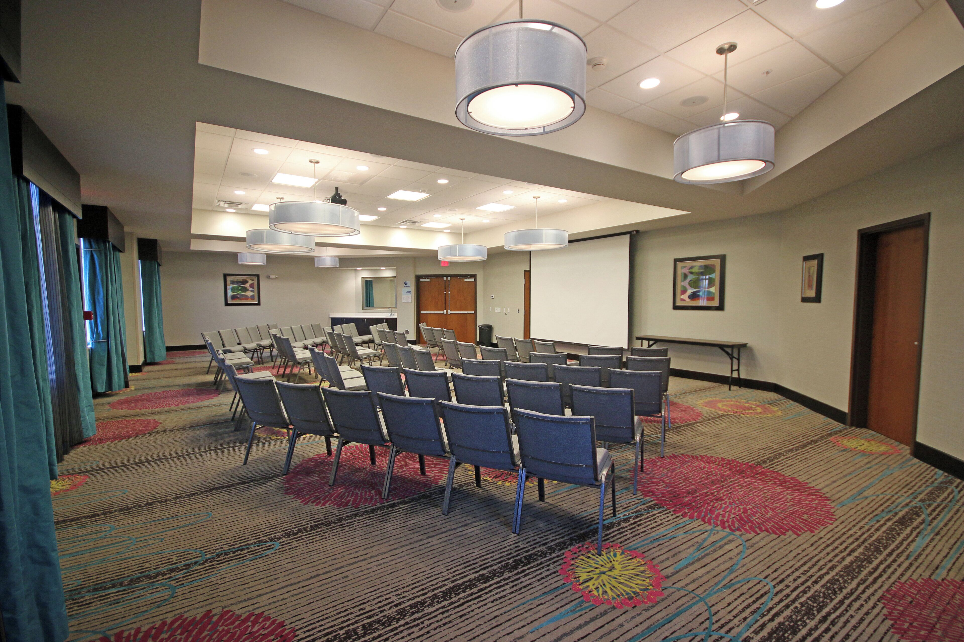 Photo - Holiday Inn Express & Suites Charlotte North
