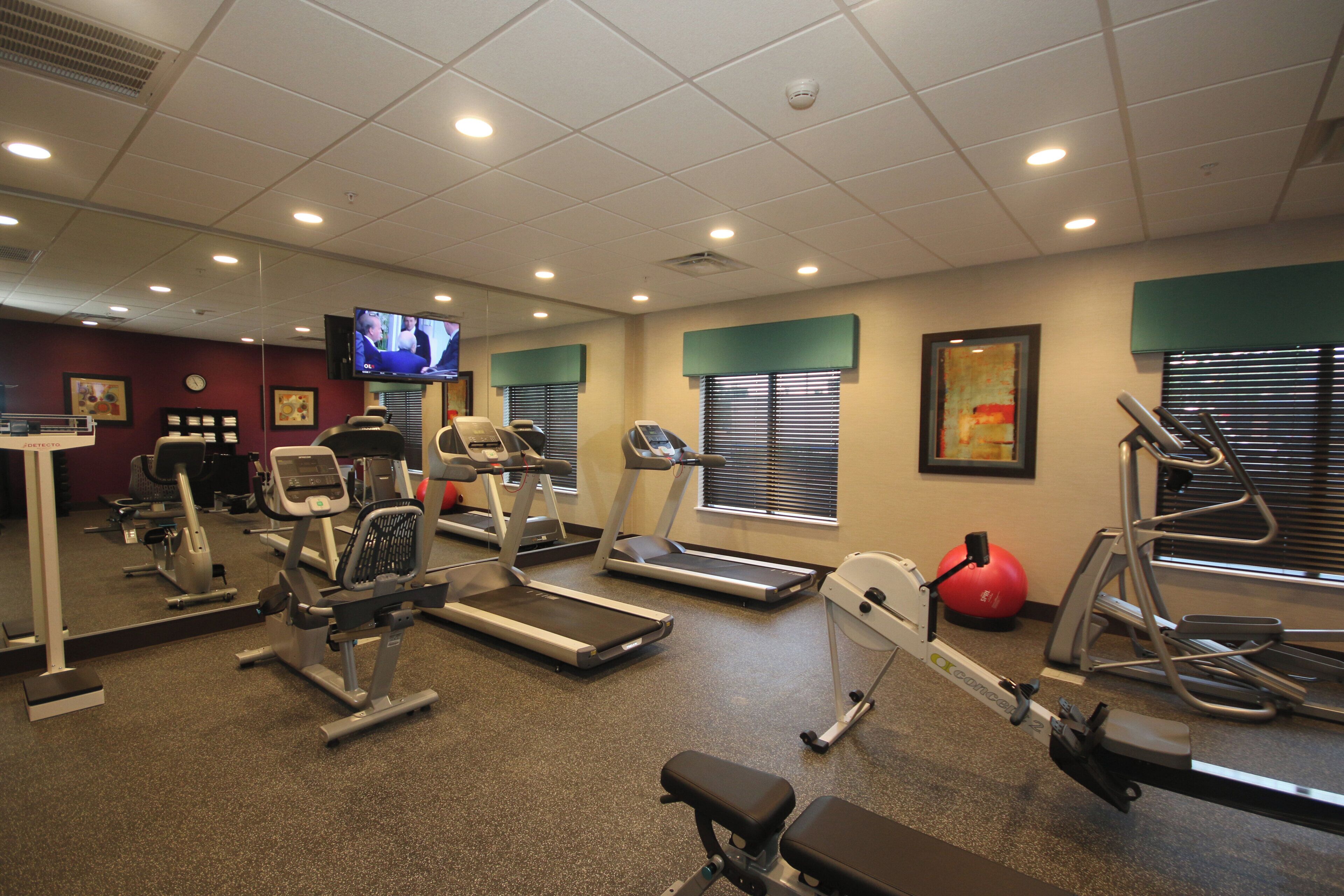 Photo - Holiday Inn Express & Suites Charlotte North