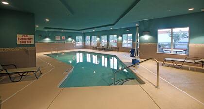 Holiday Inn Express & Suites Charlotte North by IHG