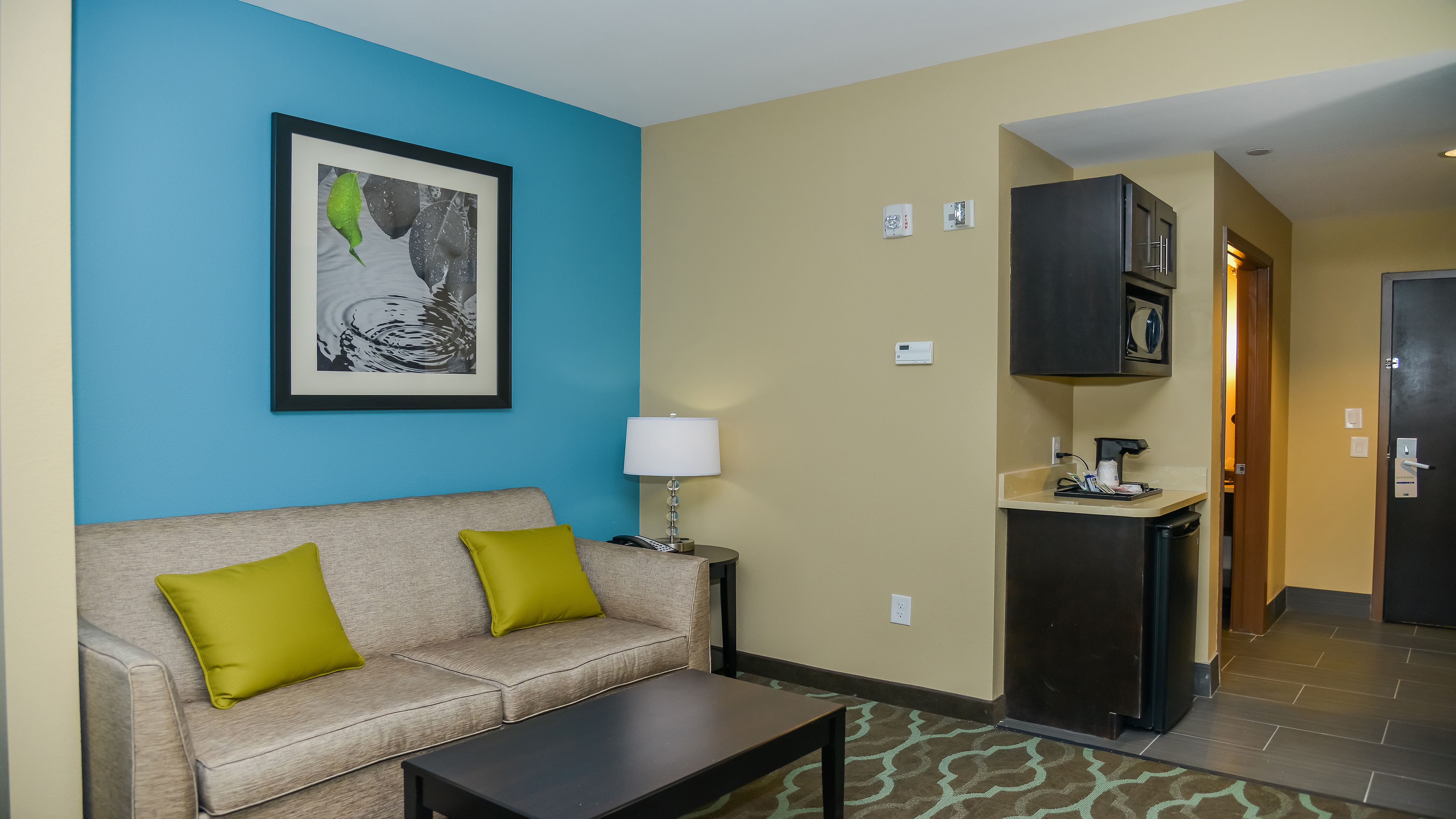 suite, multiple beds | 1 bedroom, desk, blackout curtains, iron/ironing board