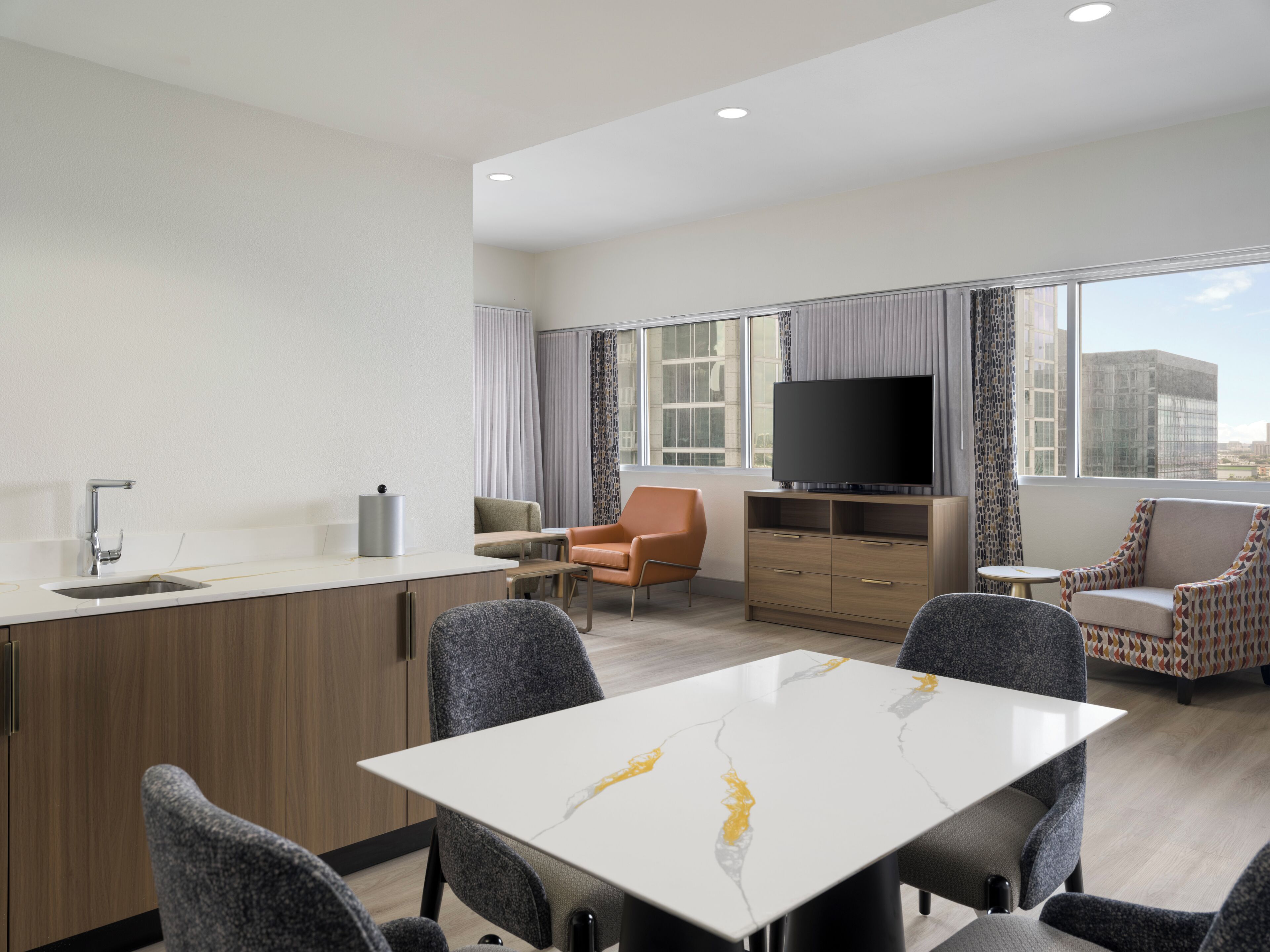 Photo - Fairfield by Marriott Inn & Suites Houston Downtown