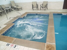 Bañera de hidromasaje interior