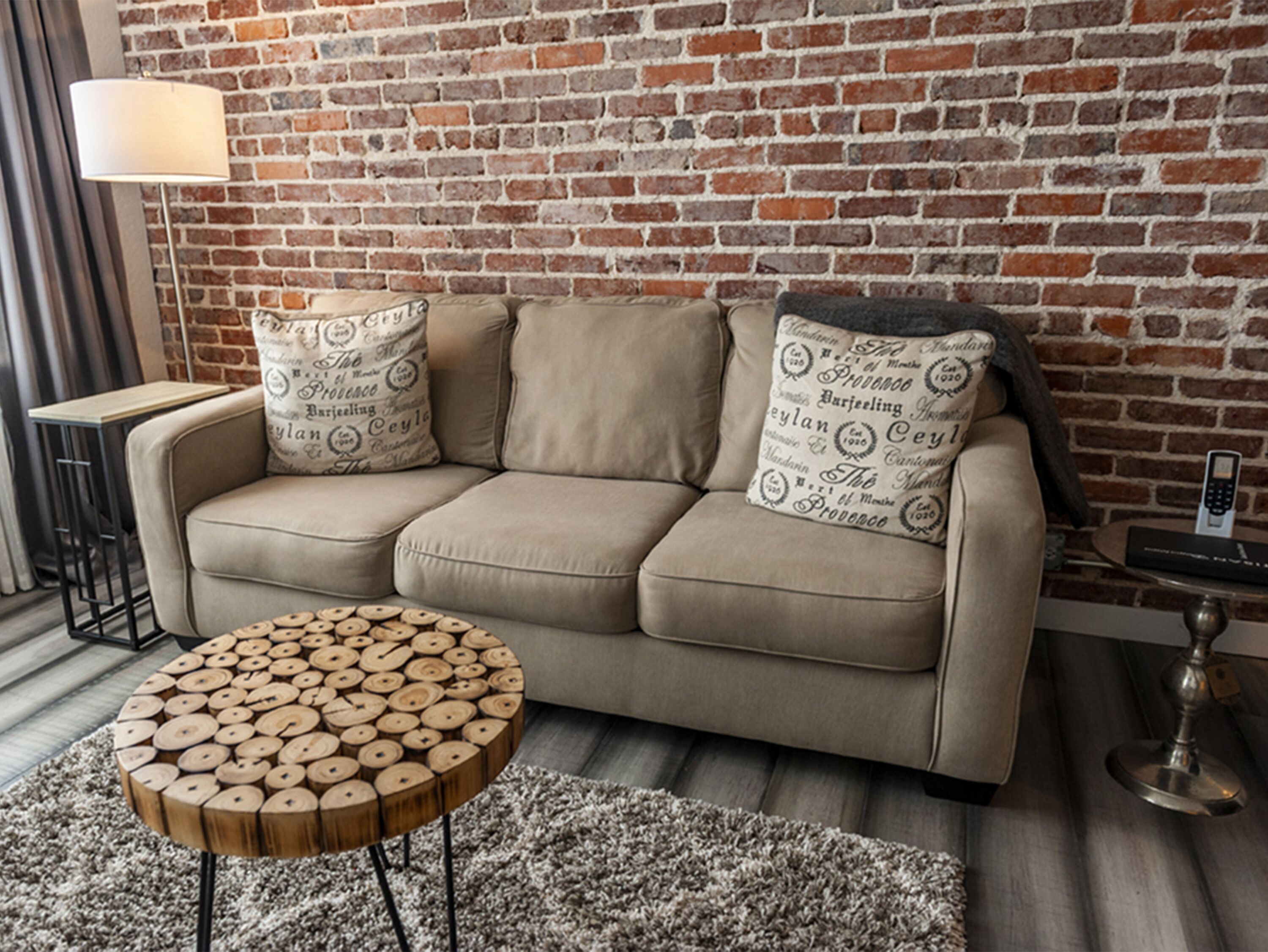 luxury suite, 1 king bed | living area | flat-screen tv