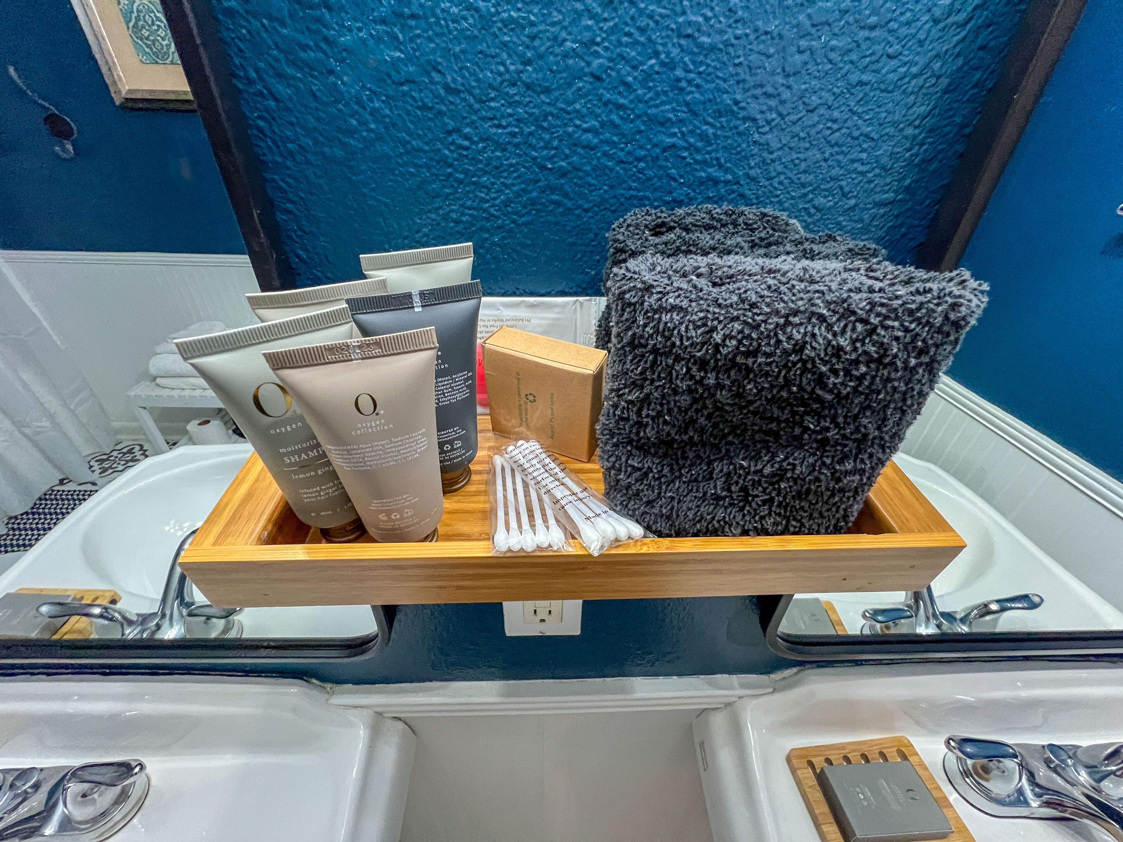 executive studio suite | bathroom | hair dryer, bathrobes, slippers, towels