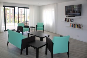 Bar (on property) - Hotel Alcaide (Portimão)