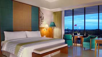 In-room safe, desk, laptop workspace, soundproofing
