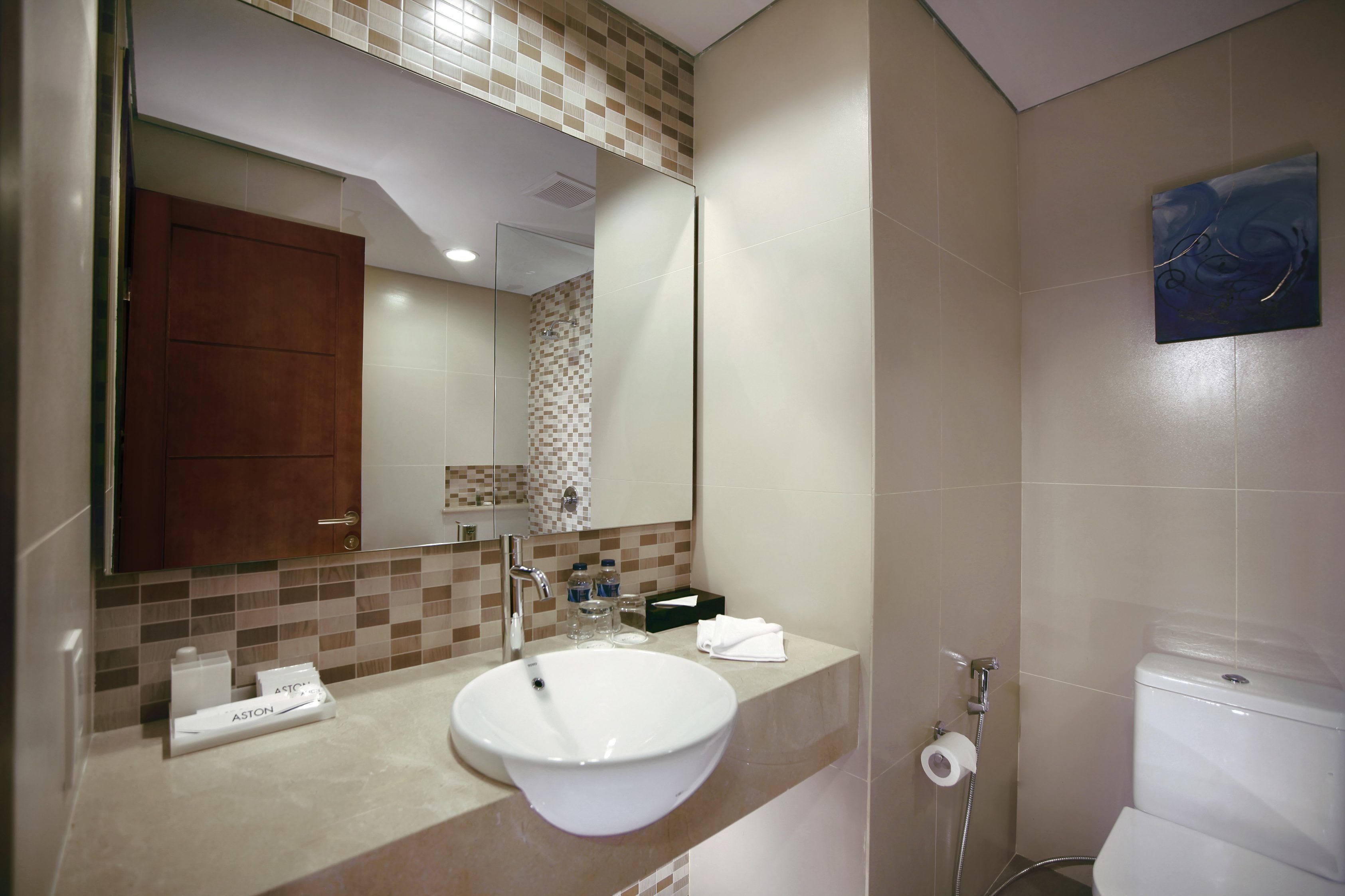 shower, free toiletries, hair dryer, slippers