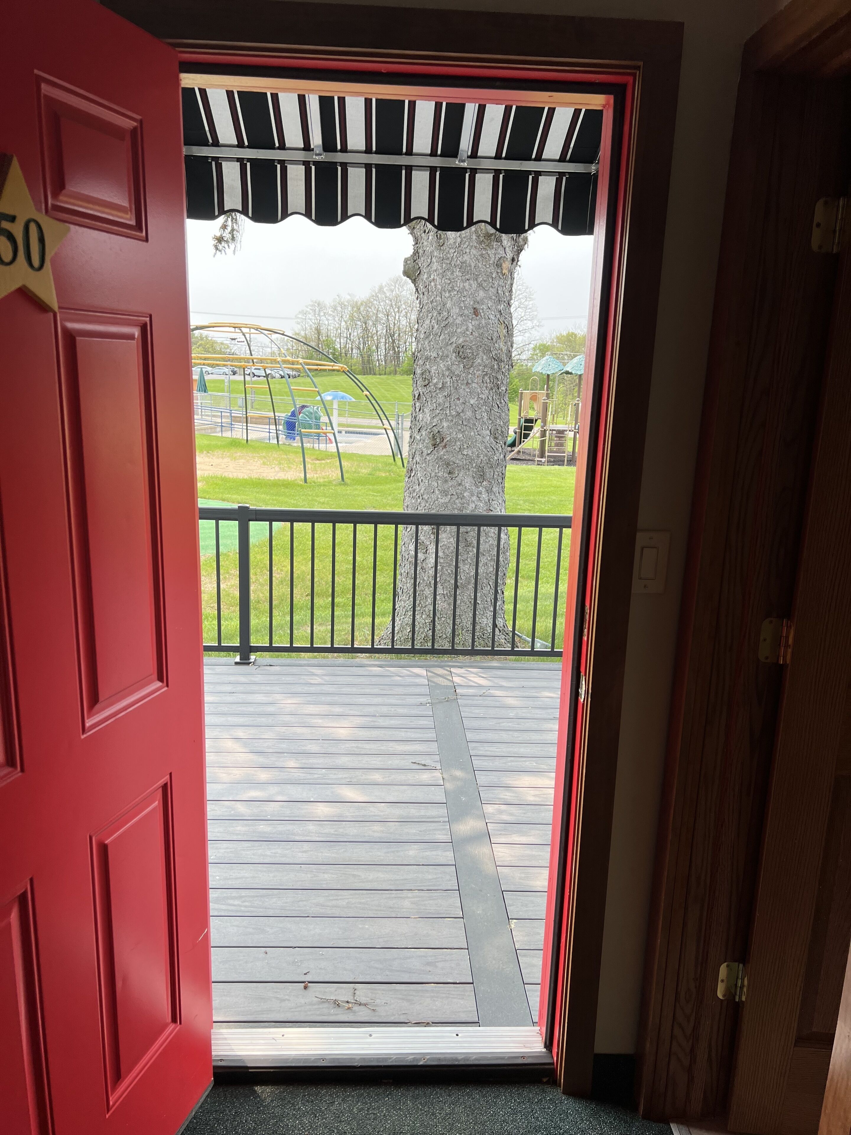 Standard Single Room, 1 King Bed | Laptop workspace, free WiFi, bed sheets