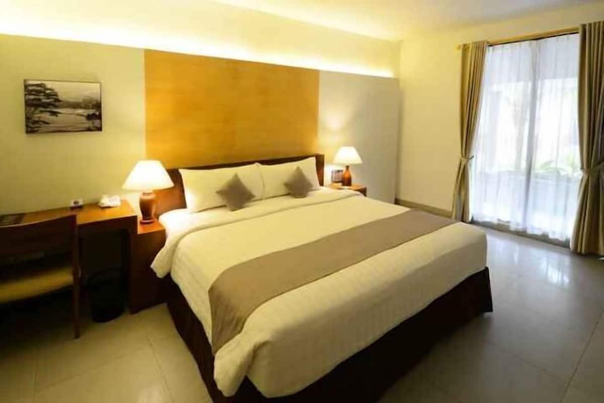 Minibar, pengeskab på værelset, skrivebord, ekstra senge (tillægsgebyr)