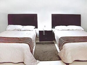 Premium bedding, Select Comfort beds, in-room safe, desk - Art Hotel Boutique (Aguascalientes)