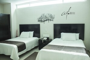 Premium bedding, Select Comfort beds, in-room safe, desk - Art Hotel Boutique (Aguascalientes)