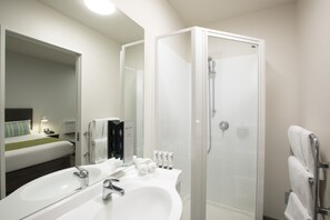 Bathroom - Quest Atrium Serviced Apartments (Wellington)