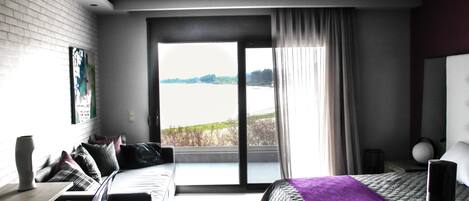 Studio, Courtyard View (Double) | In-room safe, individually decorated, individually furnished