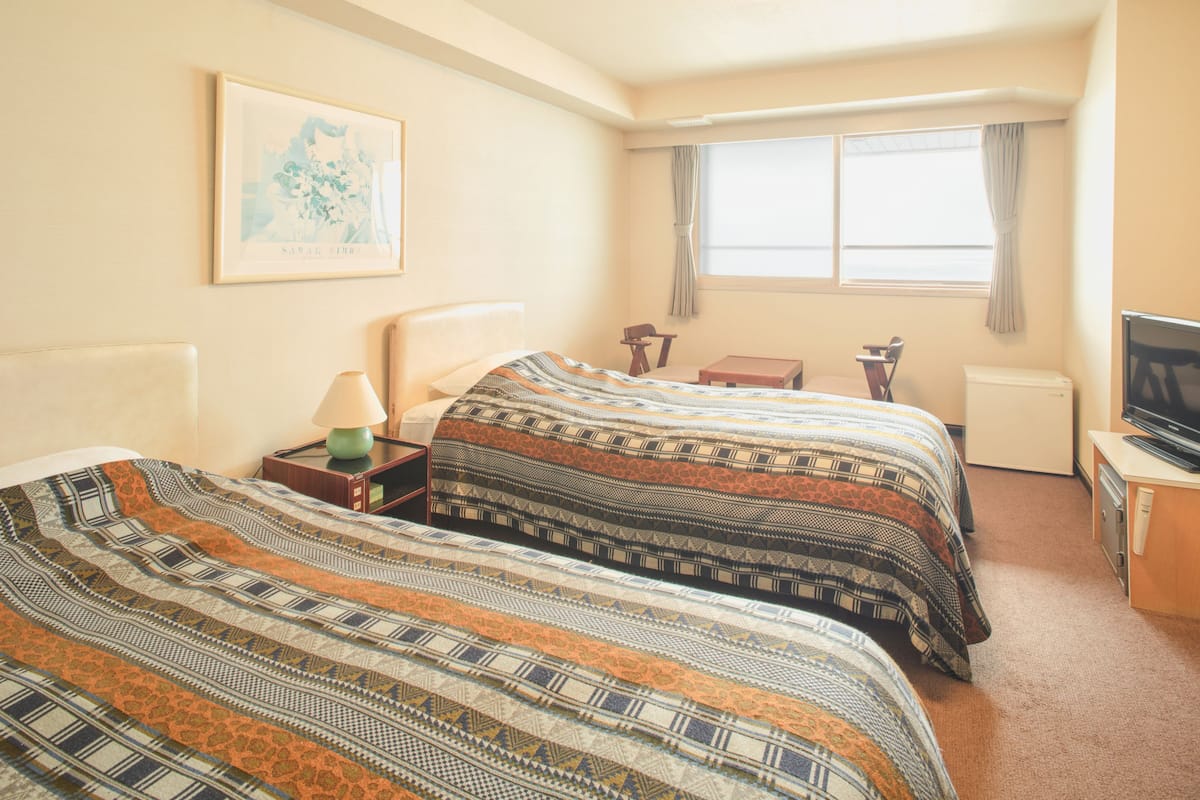 Twin Room | In-room safe, free WiFi, bed sheets