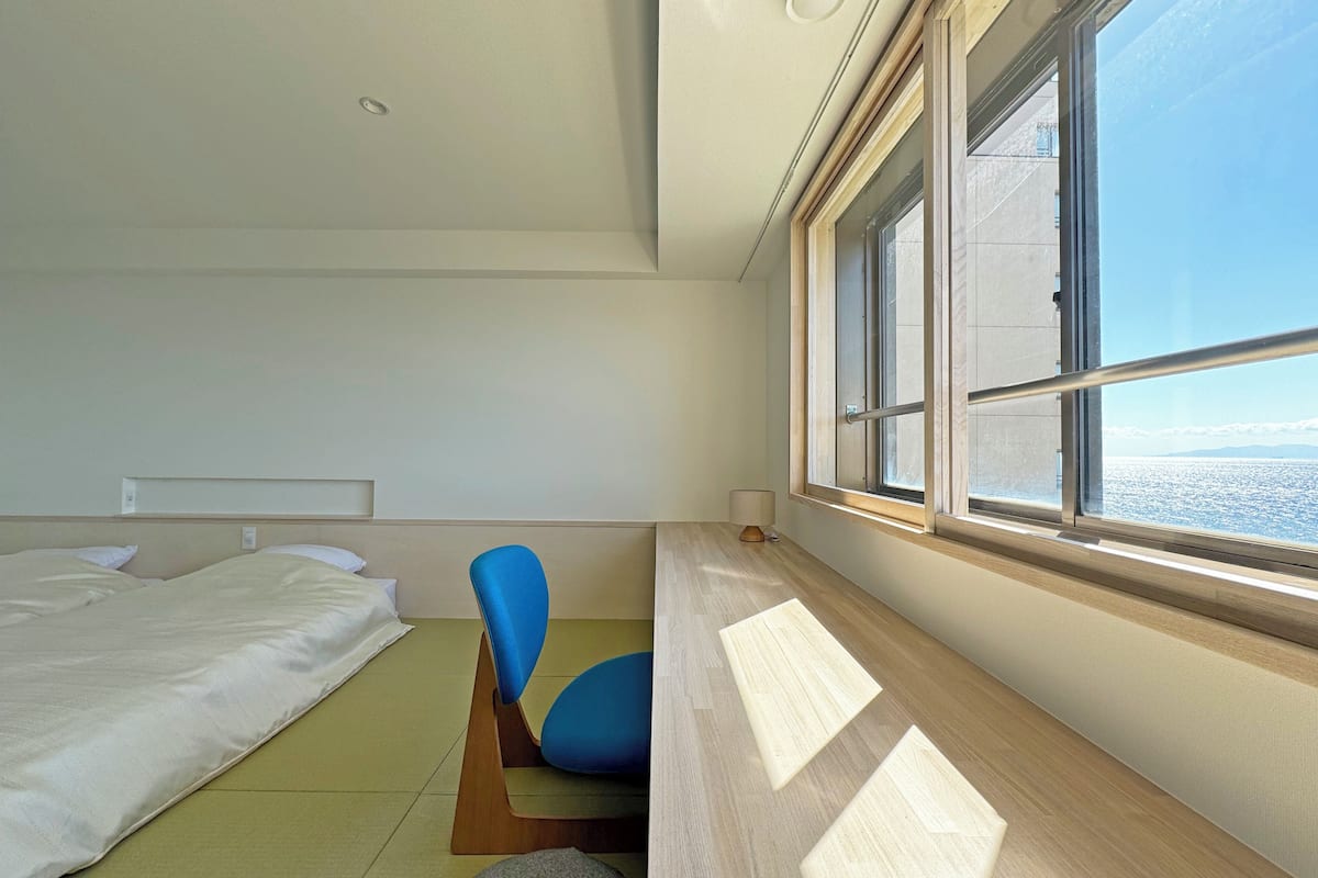 in-room safe, free wifi, bed sheets