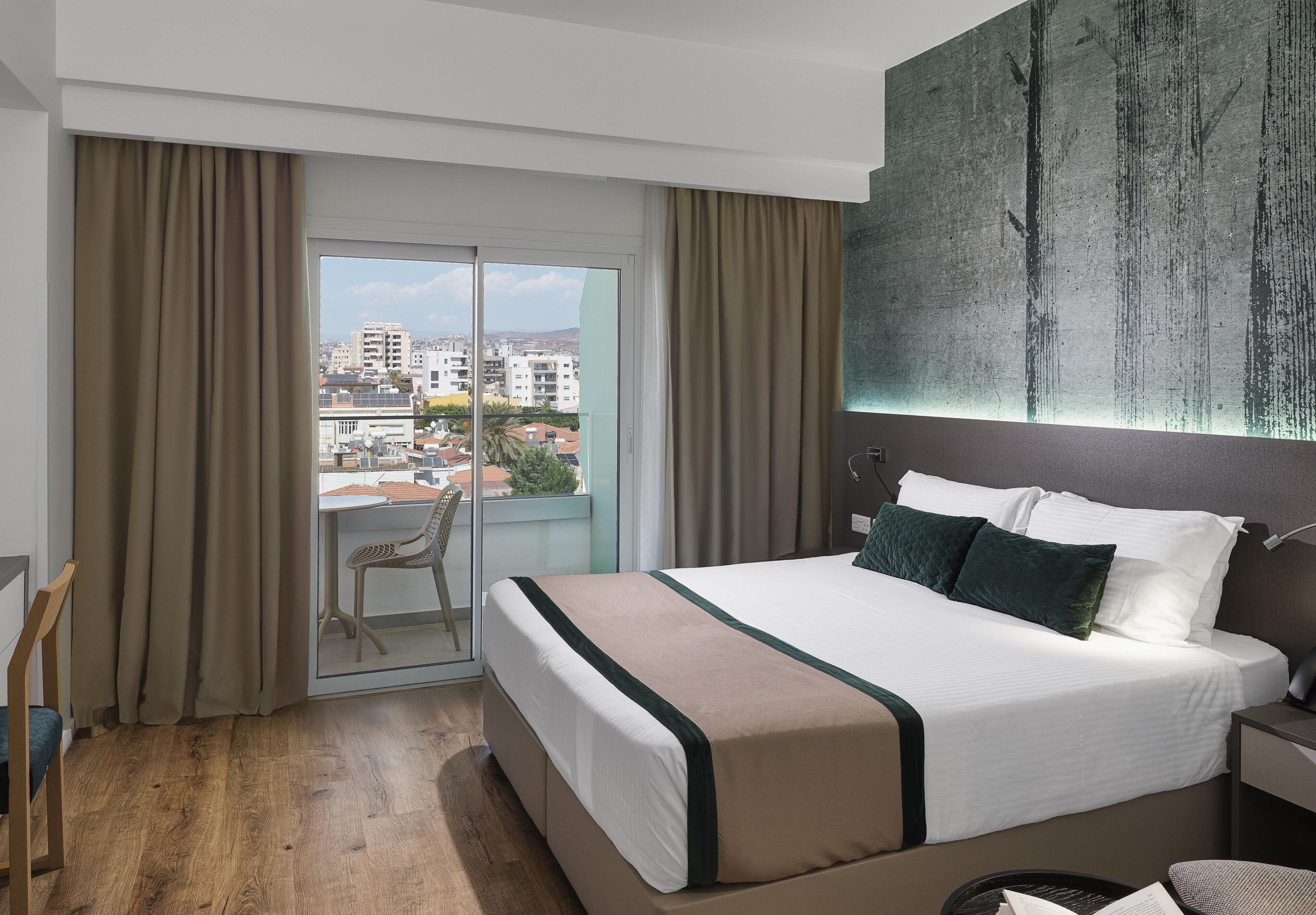 Standard Double Room | In-room safe, soundproofing, free WiFi, bed sheets