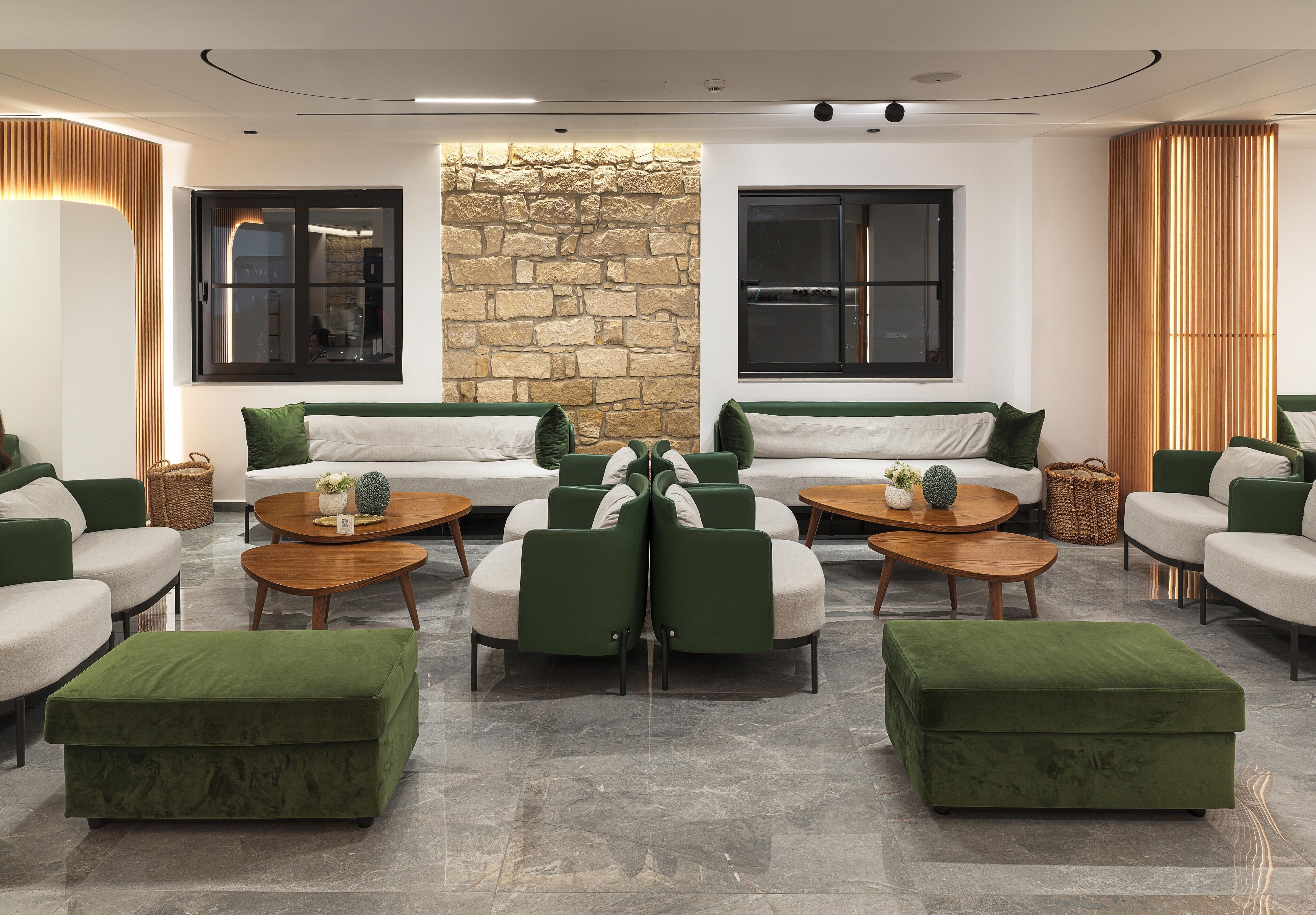 ロビー応接スペ ース