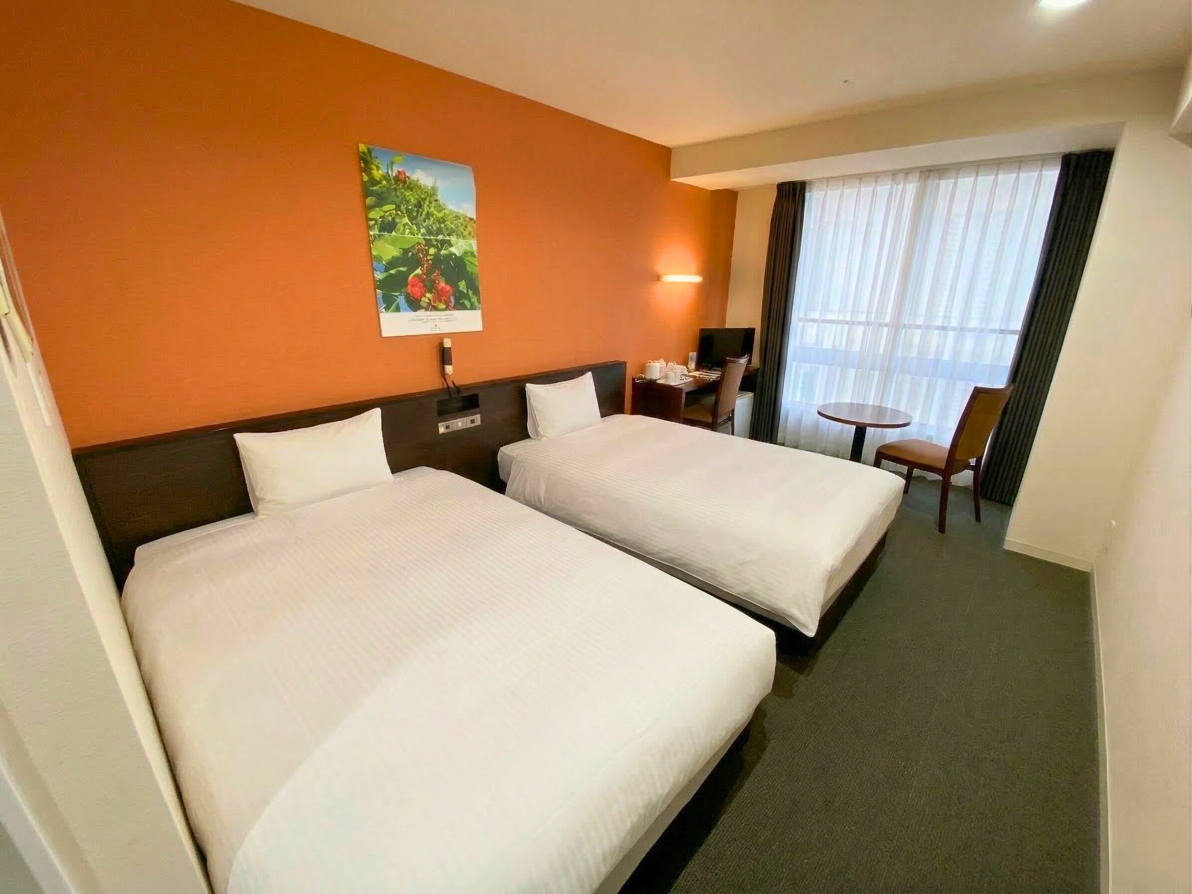 Standard Twin Room, Non Smoking | Down comforters, desk, laptop workspace, blackout drapes