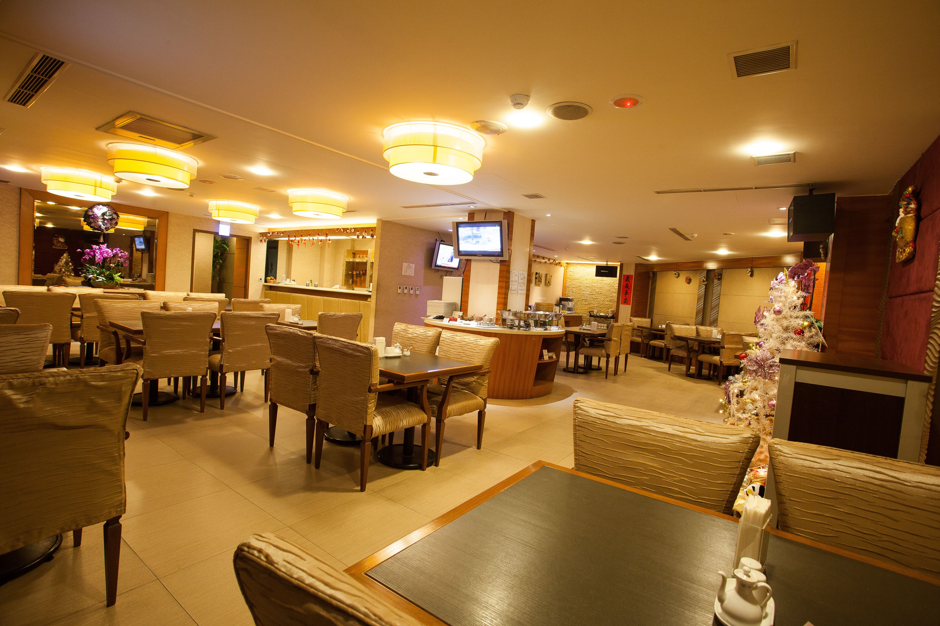 free daily local cuisine breakfast