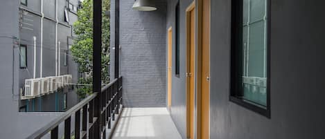 تفاصيل الفندق من الخارج