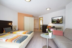 Standard Double Room, Balcony (South)